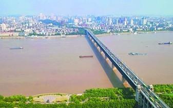 武昌火车站怎样去武汉长江大桥?-汉口火车站和