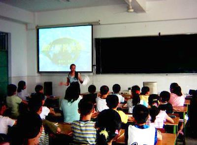 多媒体教学在语文课中的作用和局限-语文教学