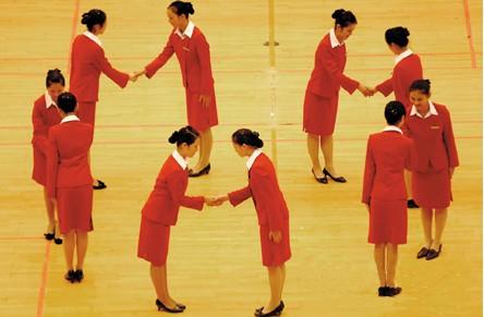 不同场合、不同民族和不同国家待人接物的礼仪