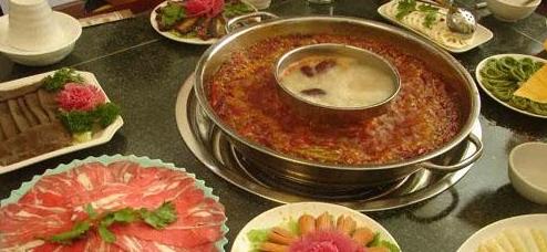 海底捞的普通员工的基本待遇是多少啊?加班费