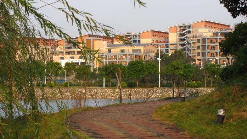 在岳阳职业技术学院读助产专业,这个学校好不