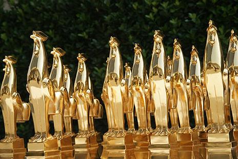 中国电影金鸡奖奖杯用的是什么材质的?-中国电