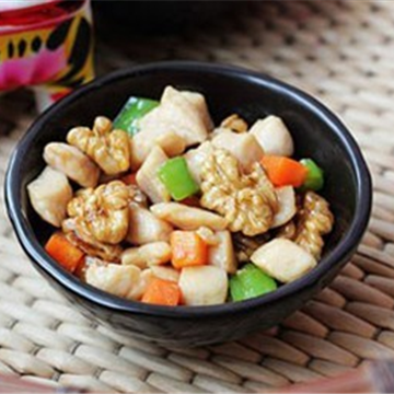 糖尿病偏方黑豆黄豆各10粒,核桃2个,花生米7个