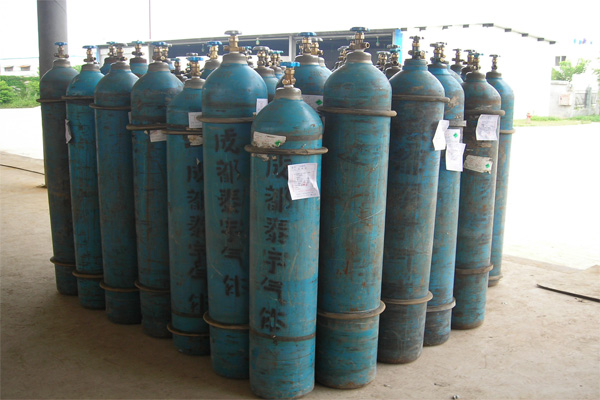 工业氧气一瓶有多小气压?