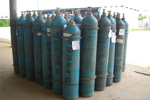 氧气瓶的氧气浓度是多少啊!有没有氧中毒的一