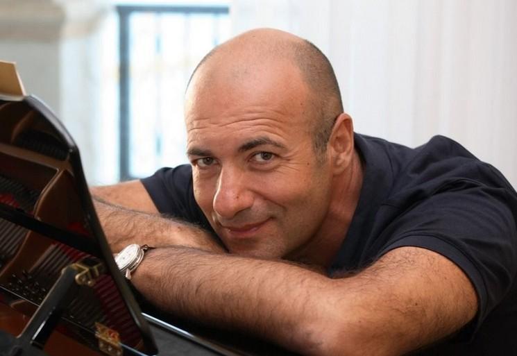 求伊戈尔克鲁托伊的 悲伤的天使 MP3格式链接