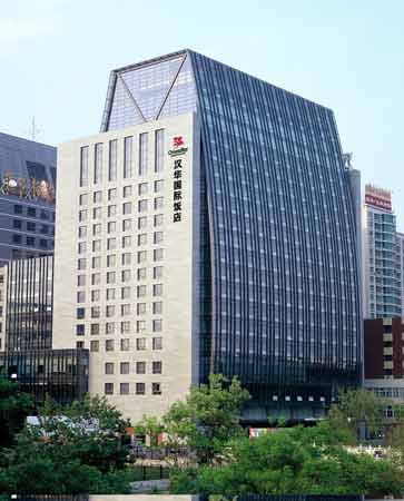 周边毗邻神华大厦