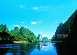 桂林漓江风景区以桂林市为中心,北起兴安灵渠,南至阳朔,由漓江一水