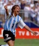 "风之子"卡尼吉亚是阿根廷足球史上的传奇人物,90年世界杯正是他的