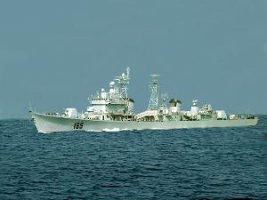 广州造船厂制造.特别值得一提的是,165舰安装了新研制的舰载指挥系统.
