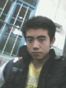 这就是梁峰,一个爱说话的男孩子! 图片