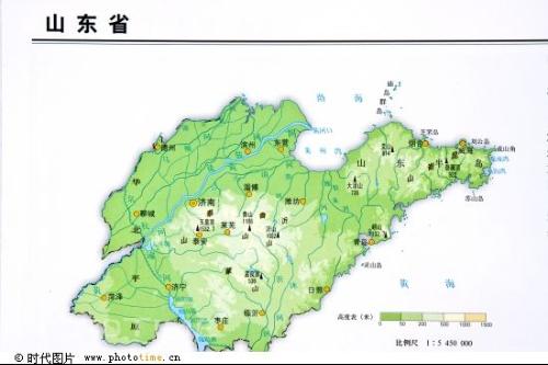 河南,安徽,江苏四省接壤;中部高突,泰山是全境最高点;东部山东半岛