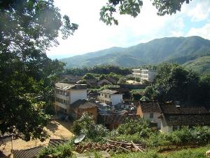 相关百科 该行政村隶属 镇沅彝族哈尼族拉祜族自治县振太乡,全村国土
