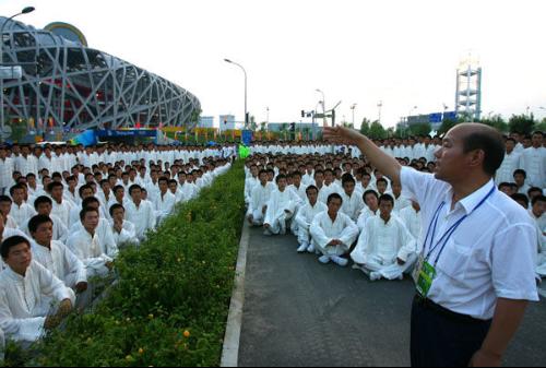 2005年6月至今,嵩山少林武术职业学院院长,党委委员兼塔沟武校校长