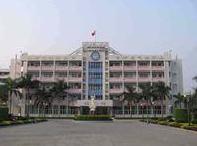 澄海师范挂牌开办以来,办学规模不断扩大,办学效益稳步提高,学校走上
