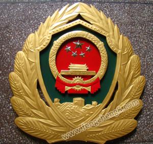 武警徽是人民武装警察的标志和象征,由国徽,盾牌,长城,松枝,橄榄枝