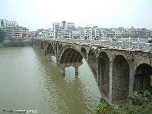 中文名容县绣江大桥 位于容县县城 跨越桥长270米 目录 原绣江大桥