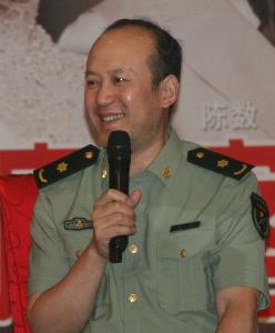 不能不谈到郭达的老婆吴芳