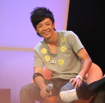 王栎鑫(中国内地男歌手)