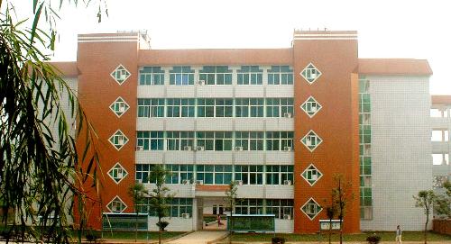 长阳职业教育中心