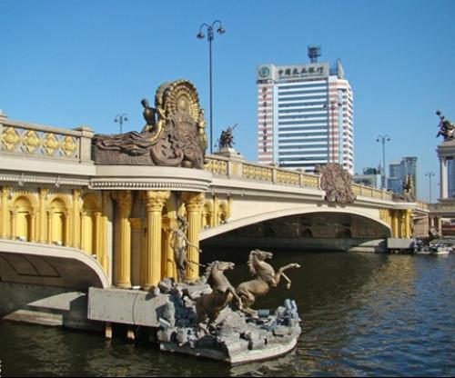 天津市的大光明桥建于1983年