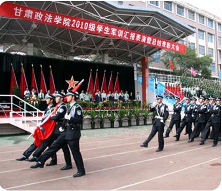 急求政治学与行政学专业本科应届可以报考政法