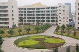 信宜市教育城初中