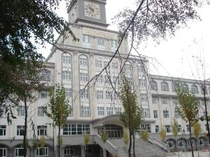 齐齐哈尔市第八中学始建于1955年,是一座省级重点中学,是齐齐哈尔市