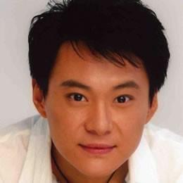 全部版本 历史版本  摘要  王斑,男,河南人,内陆著名演员,毕业于中央