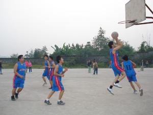 岳池县坪滩中学