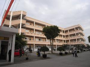 龙湾职业技术学校