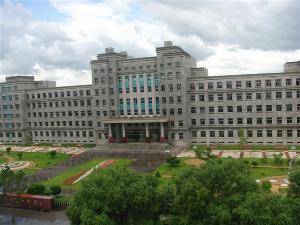 铁力市第一中学