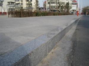 马路牙子