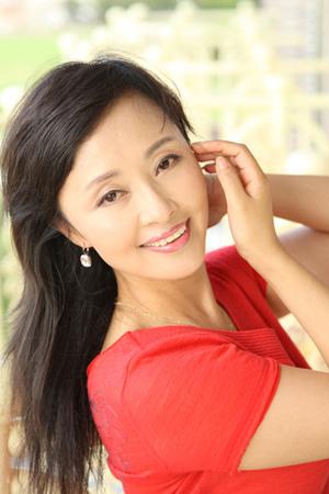 这就是月亮<em>的女儿</em>--<em>曲比阿乌</em>