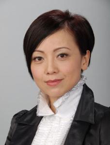 邓萃雯 图片