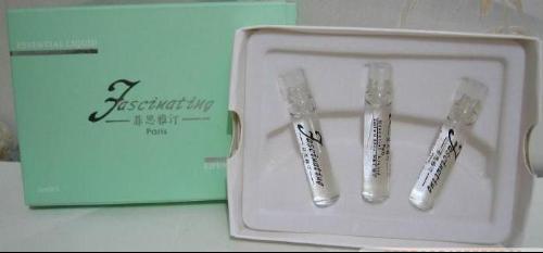 安瓶(ampoules)原意为浓缩精华,采用无菌真空包装,看起来像注射针剂.