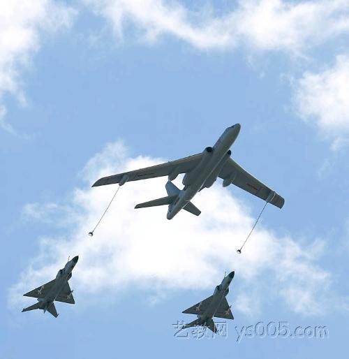 空中加油机