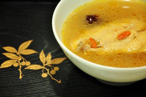 党参黄芪当归炖鸡汤