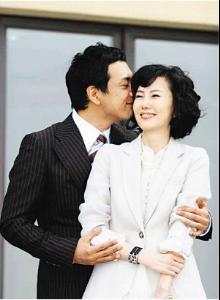 对此李美妍也很真心地祝福了金承佑