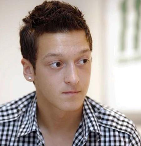 梅苏特·厄齐尔+-+搜搜百科