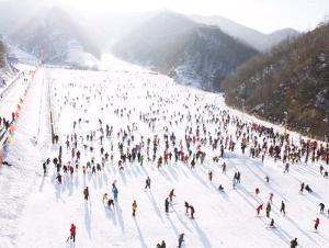 尧山滑雪度假乐园