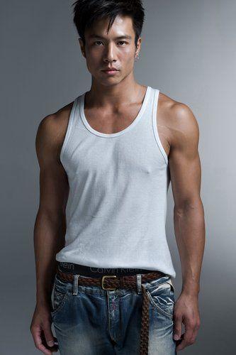 2003+奇逄敌手(导演:林岭东)