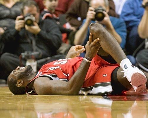 奥登被某网站爆出了不雅照丑闻