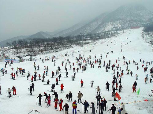四川西岭雪山滑雪场