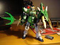 请问在《高达w无限的华尔兹》中张五飞所驾驶的神龙高达和双头龙高达