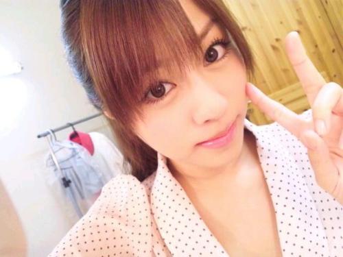 瑠川莉娜