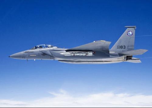 f-15se战斗机