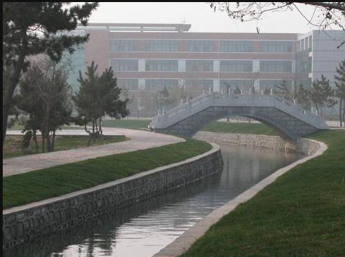 山东烟台南山学院