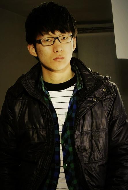 被媒体誉为90后正能量代表人物