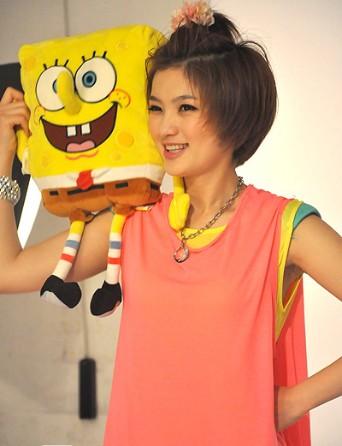 <em>丁丁</em>(2011<em>快乐女声</em>选手)